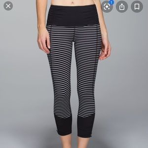 Lululemon runday parallel stripe crop